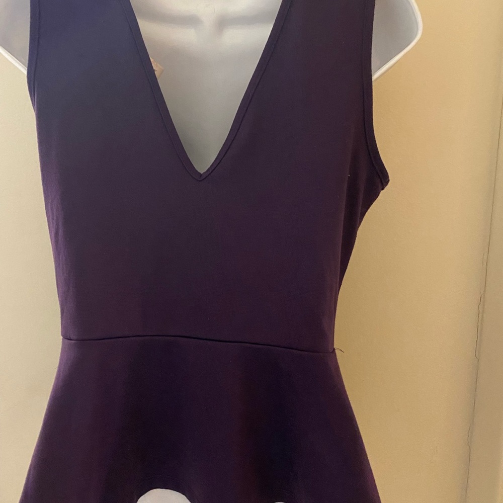 Ladies top - Picture 2 of 2